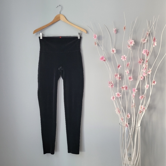 SPANX Velvet Leggings - Picture 4 of 13